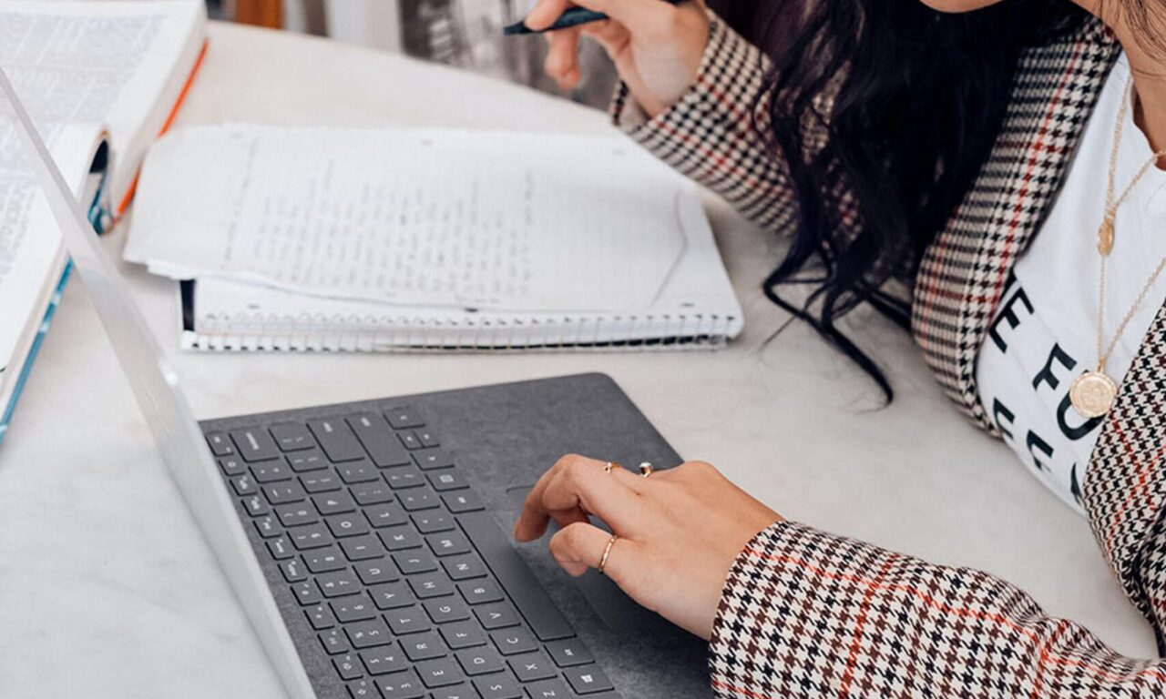 5 Reasons Why Stay At Home Ladies Should Start Working Online